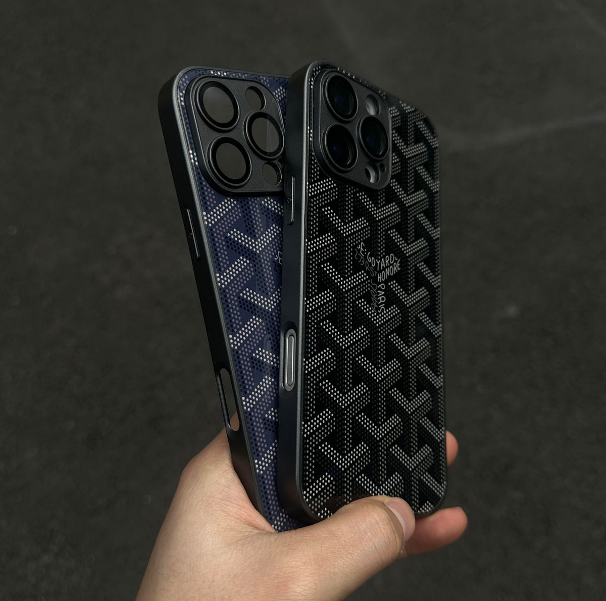 Luxusní pouzdro na iPhone G-Y s geometrickým monogramem