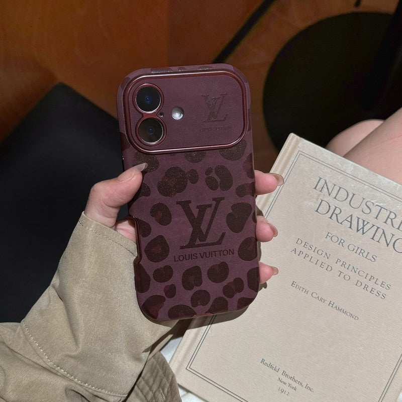 Capa luxuosa de couro marrom para iPhone em cor roxa