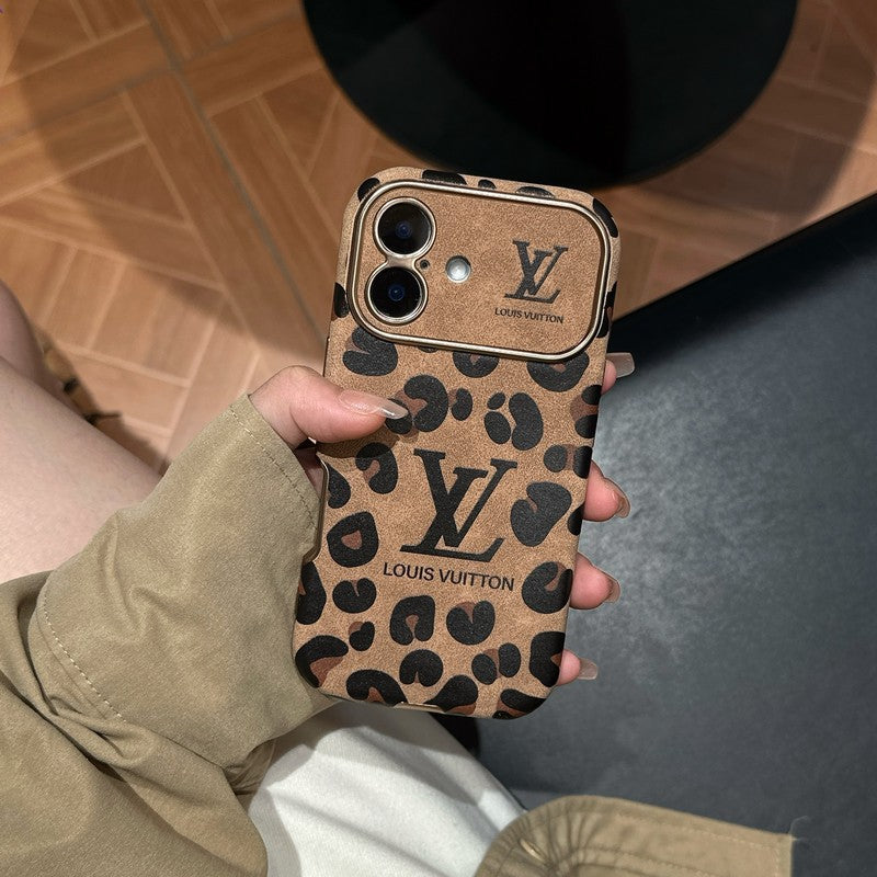 Capa luxuosa de couro marrom para iPhone em cor roxa