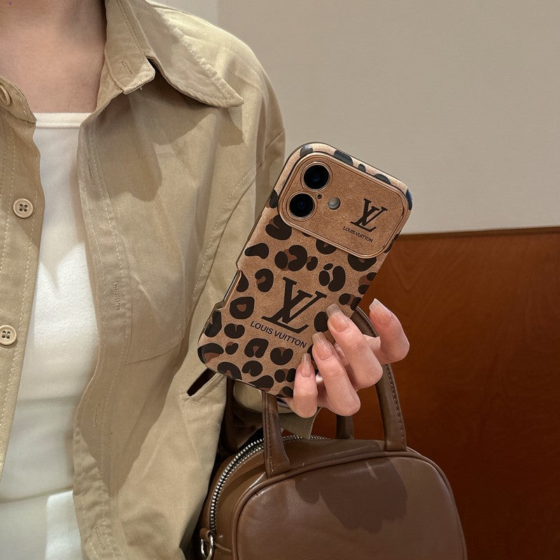 Capa luxuosa de couro marrom para iPhone em cor roxa