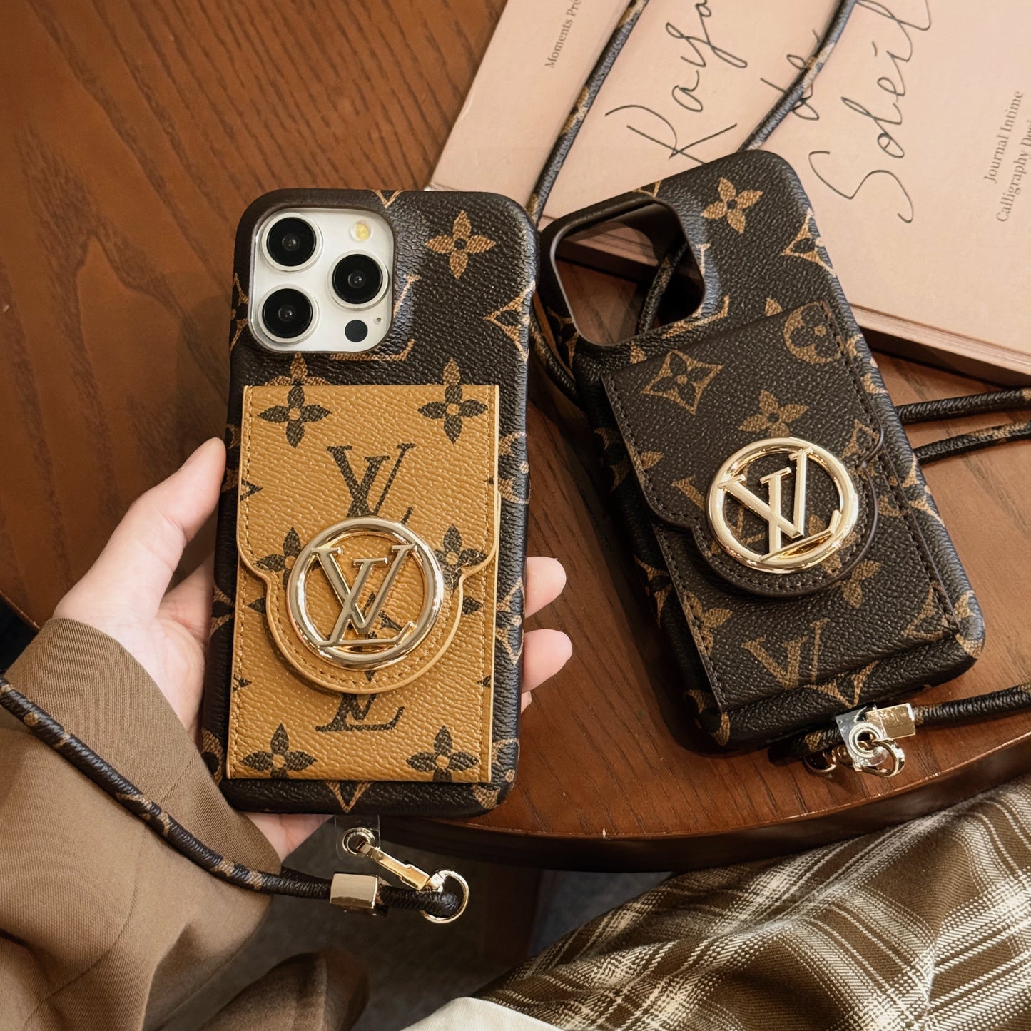 Luksuzna torbica za iPhone s lancem za kartice