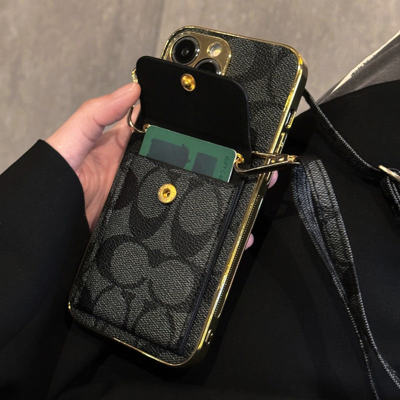 Klassische iPhone-Hülle mit Kartenetui und Lederkette