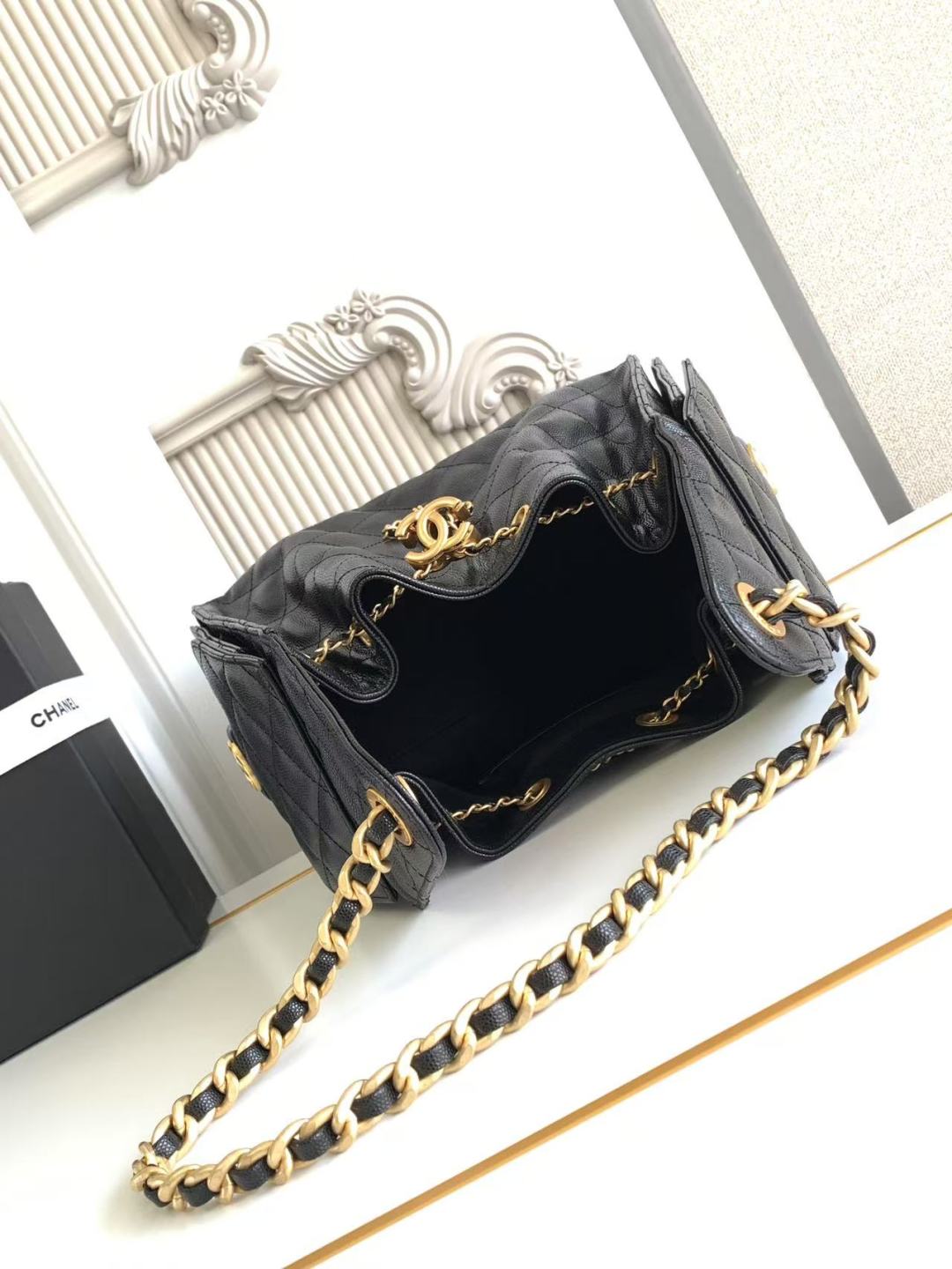 CL 25 Small Handbag Grained Calfskin & Gold-Tone Metal Bag