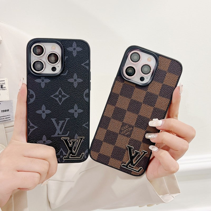 Luxuriöse iPhone-Hülle aus schwarzem Leder mit Logo