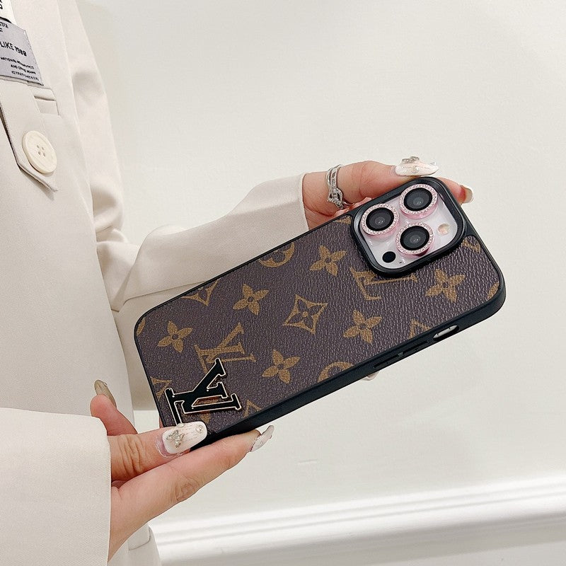 Luxuriöse iPhone-Hülle aus schwarzem Leder mit Logo
