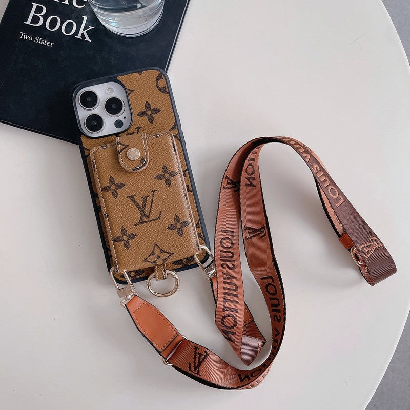 Luxuriöse iPhone-Hülle mit Kartenetui und klassischer Kette