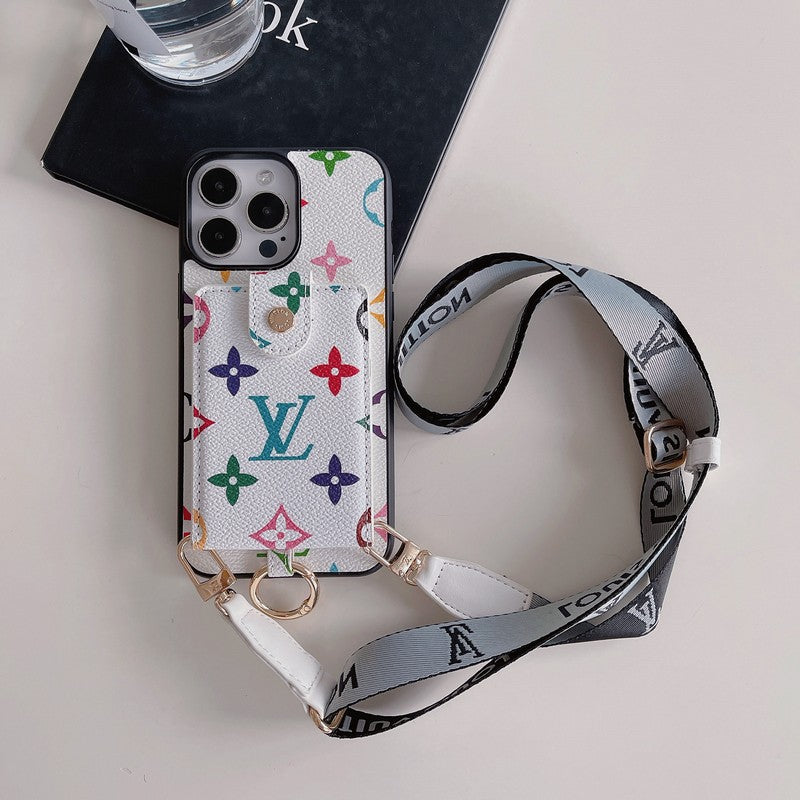Luxuriöse iPhone-Hülle mit Kartenetui und klassischer Kette