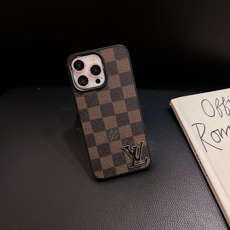 Luxuriöse iPhone-Hülle aus schwarzem Leder mit Logo