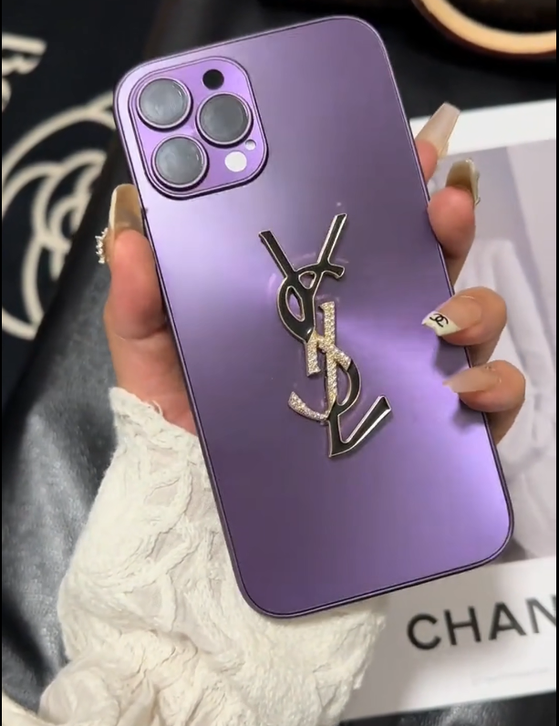 حافظة iPhone أنيقة بشعار Letter Shine x Mono